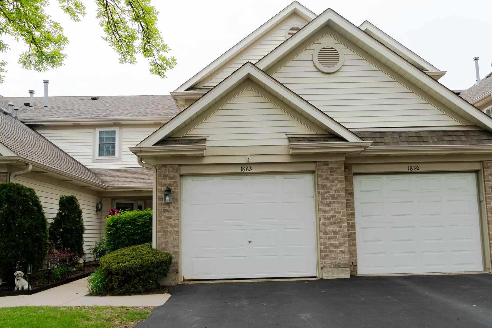 1882 Grove Avenue Schaumburg IL 60193