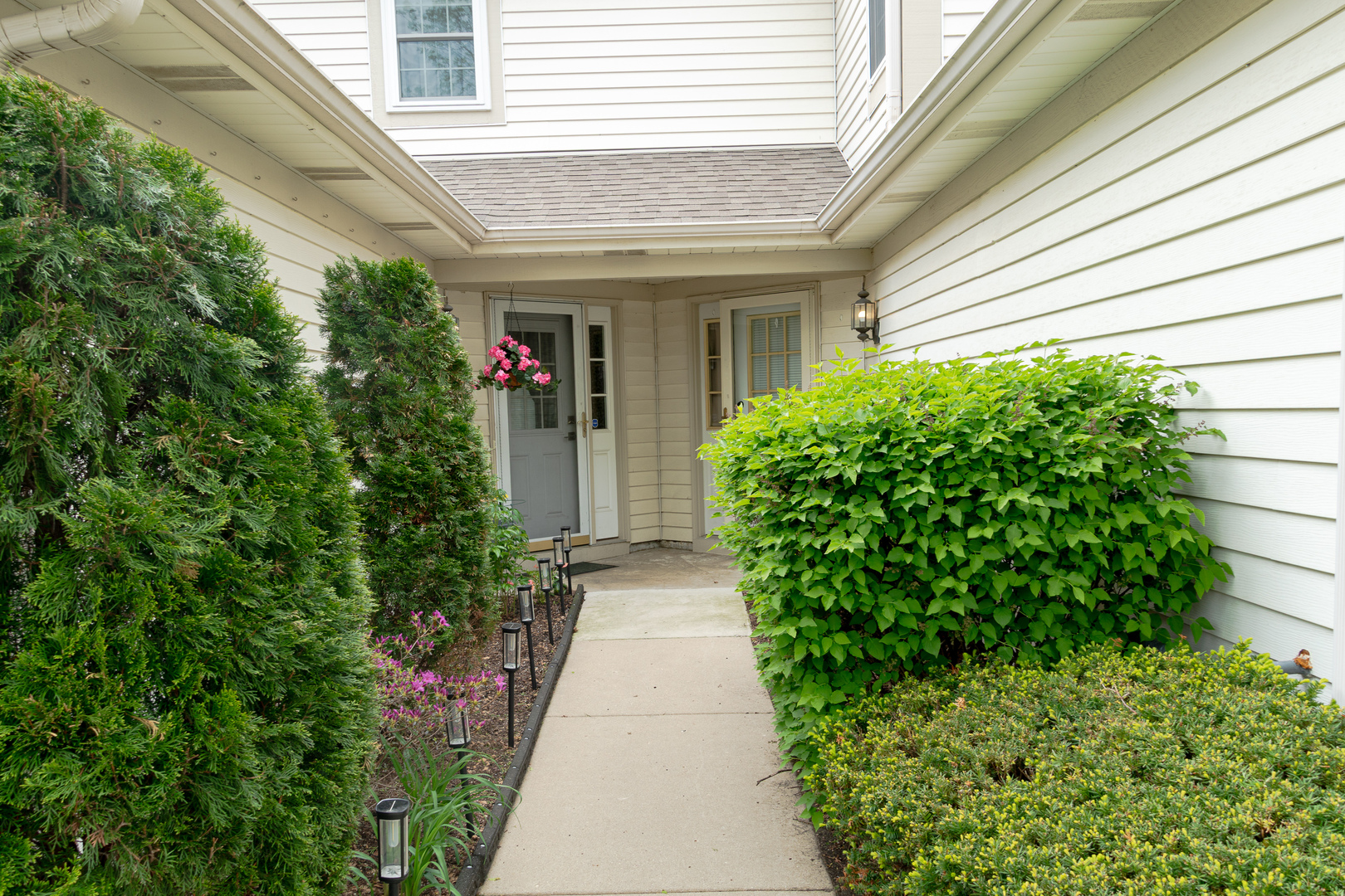 1882 Grove Avenue Schaumburg IL 60193