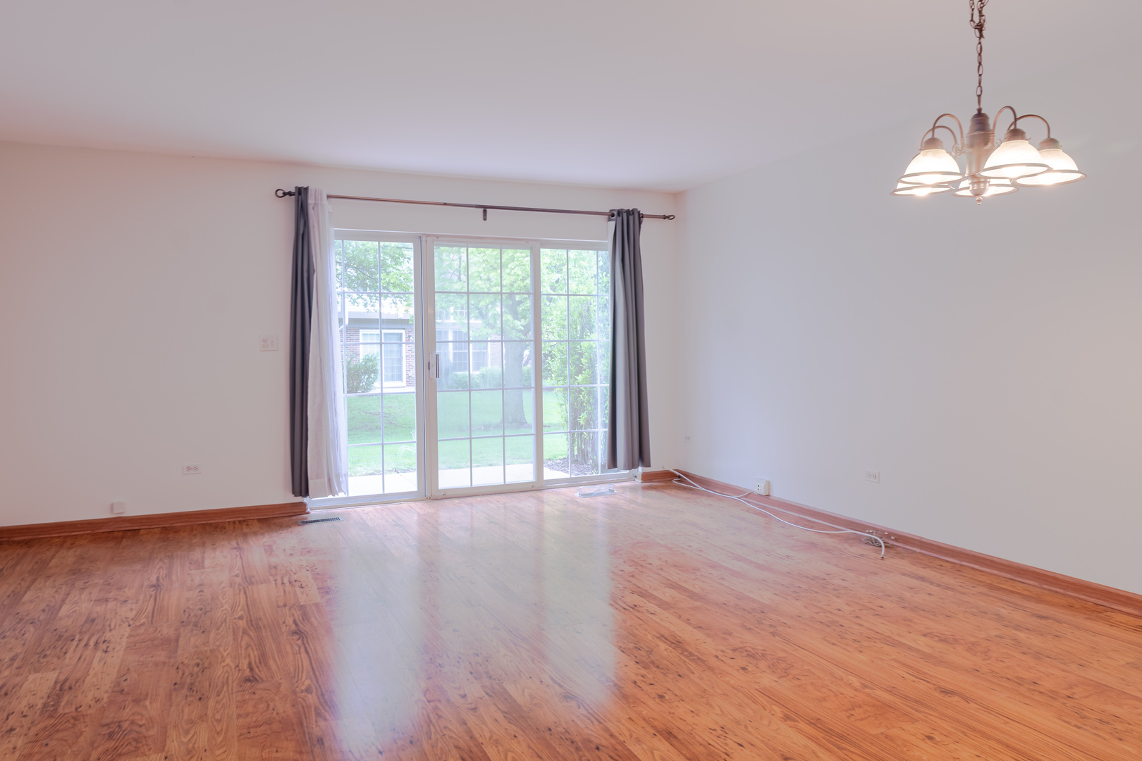 1882 Grove Avenue Schaumburg IL 60193