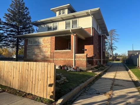 6 South Monterey Avenue Villa Park IL 60181