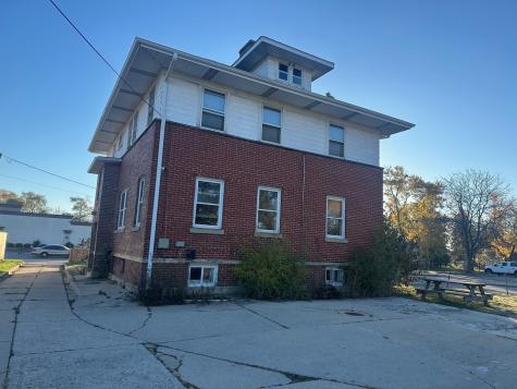 6 South Monterey Avenue Villa Park IL 60181