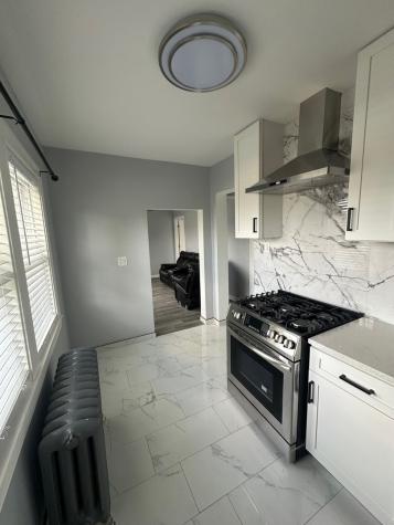 6 South Monterey Avenue Villa Park IL 60181
