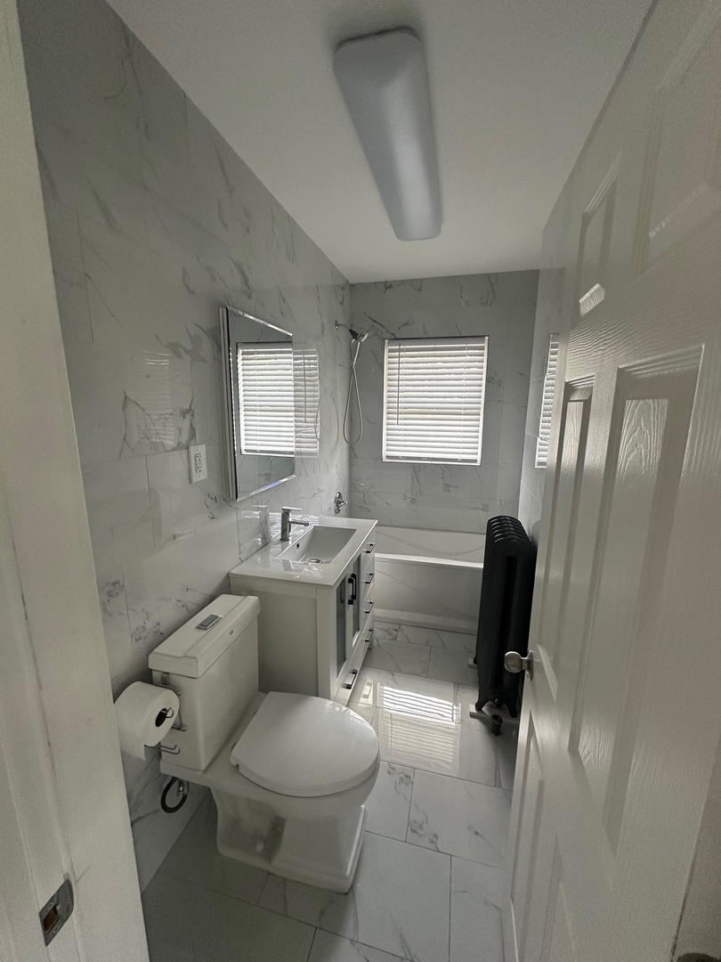 6 South Monterey Avenue Villa Park IL 60181