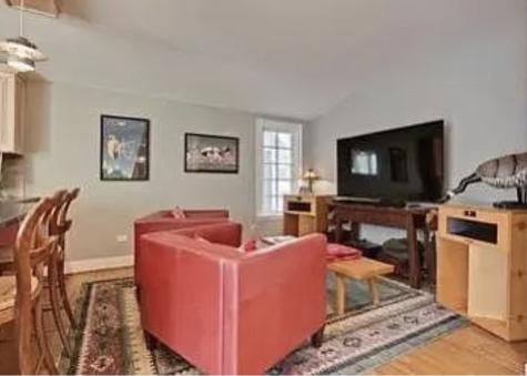 916 Driscoll Court Highland Park IL 60035