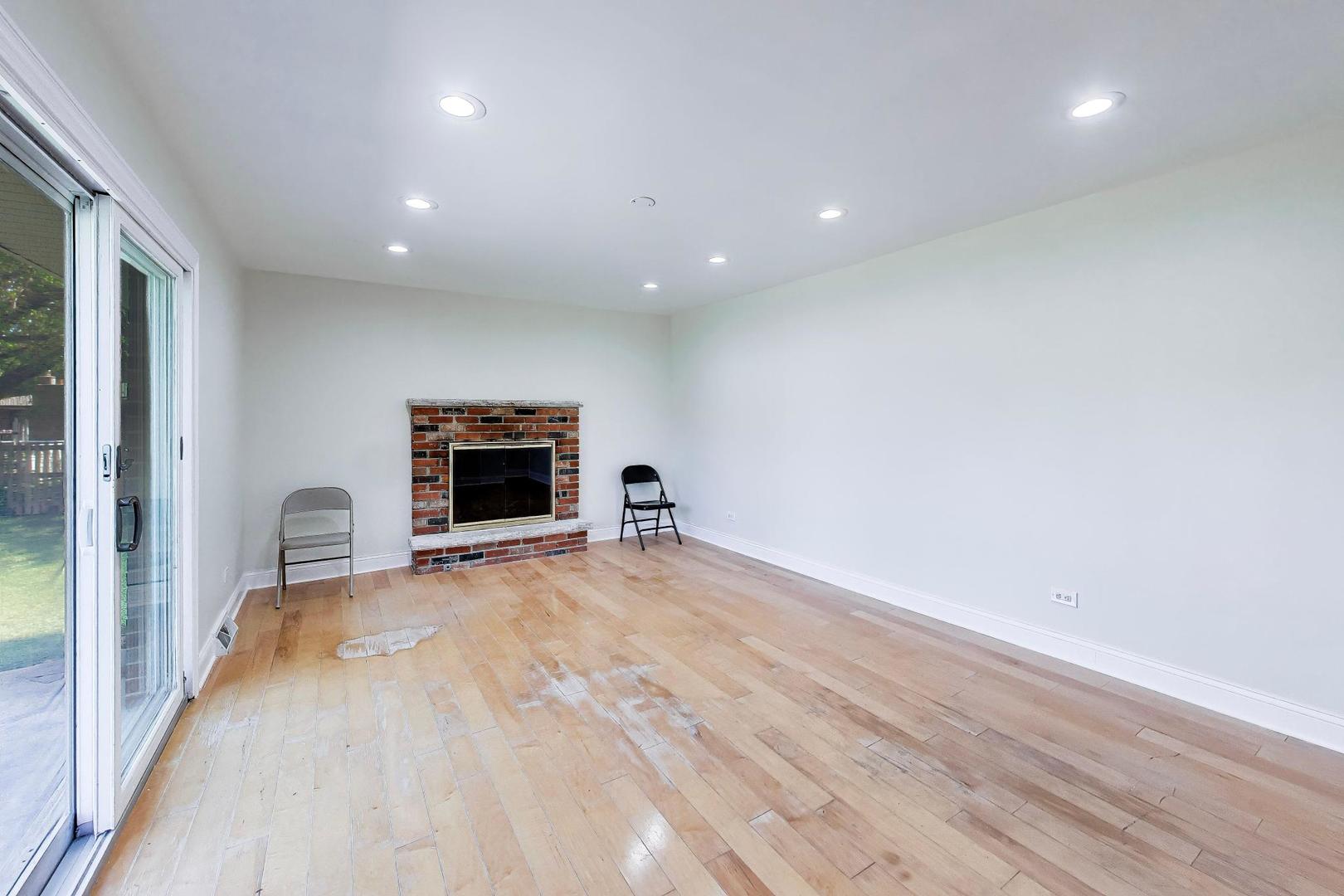 1526 Carrol Court Darien IL 60561