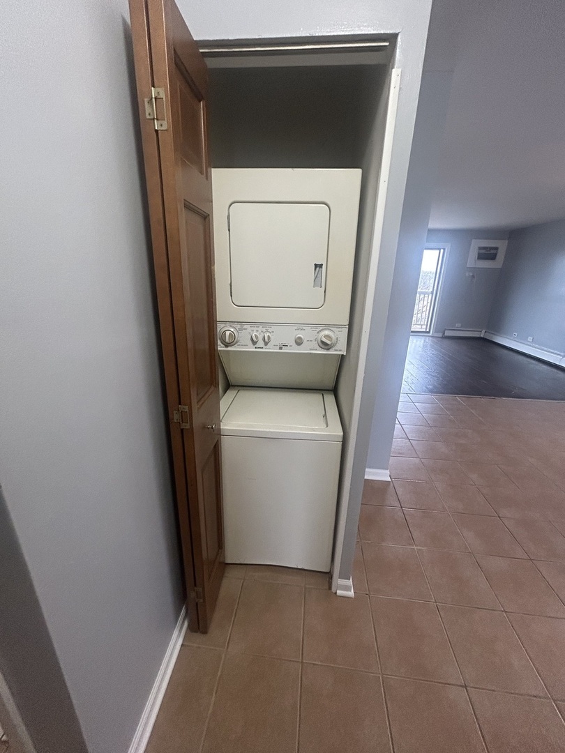 169 Gregory Street Aurora IL 60504