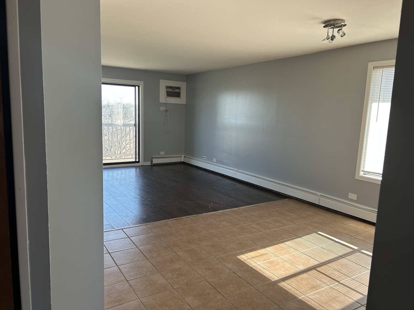 169 Gregory Street Aurora IL 60504