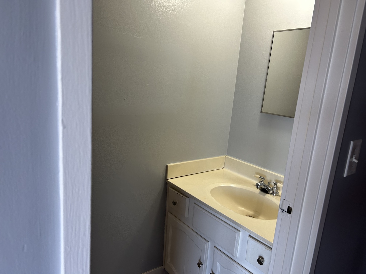 169 Gregory Street Aurora IL 60504