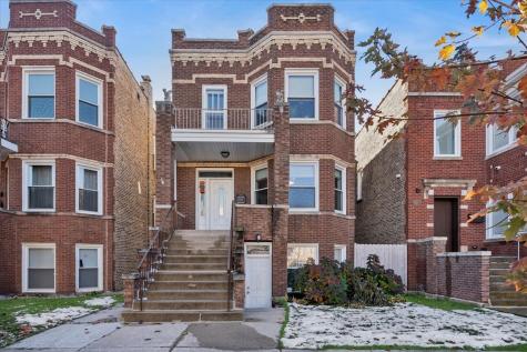 5033 West Cullom Avenue Chicago IL 60641