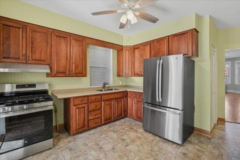 5033 West Cullom Avenue Chicago IL 60641