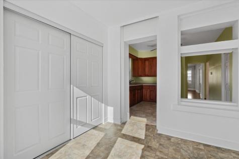 5033 West Cullom Avenue Chicago IL 60641
