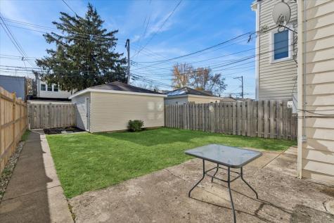 5033 West Cullom Avenue Chicago IL 60641