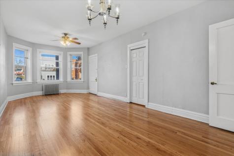 5033 West Cullom Avenue Chicago IL 60641