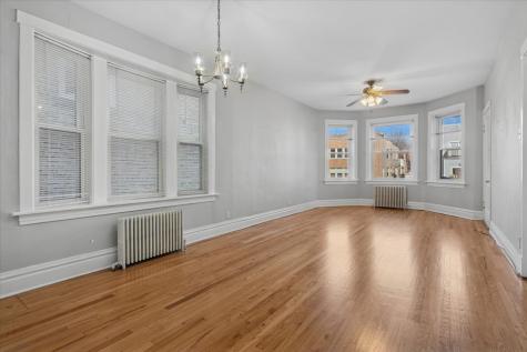 5033 West Cullom Avenue Chicago IL 60641