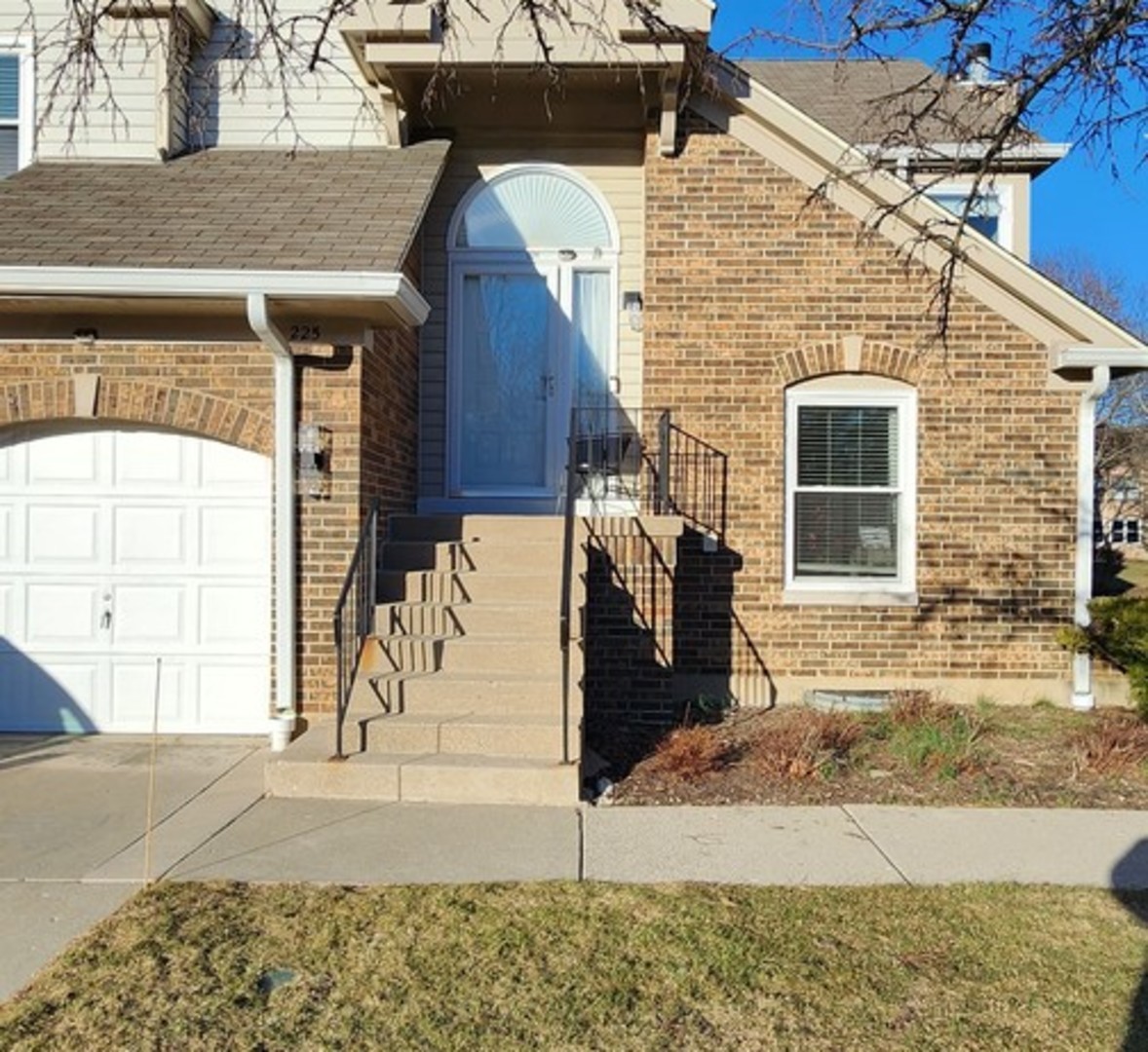225 Willow Parkway Buffalo Grove IL 60089