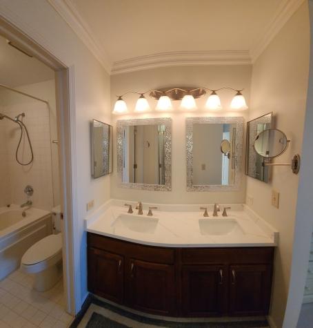 225 Willow Parkway Buffalo Grove IL 60089
