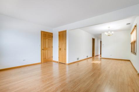 6120 West Eastwood Avenue Chicago IL 60630