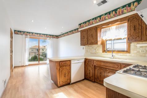 6120 West Eastwood Avenue Chicago IL 60630