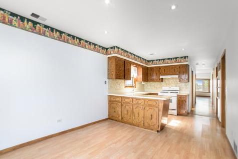 6120 West Eastwood Avenue Chicago IL 60630