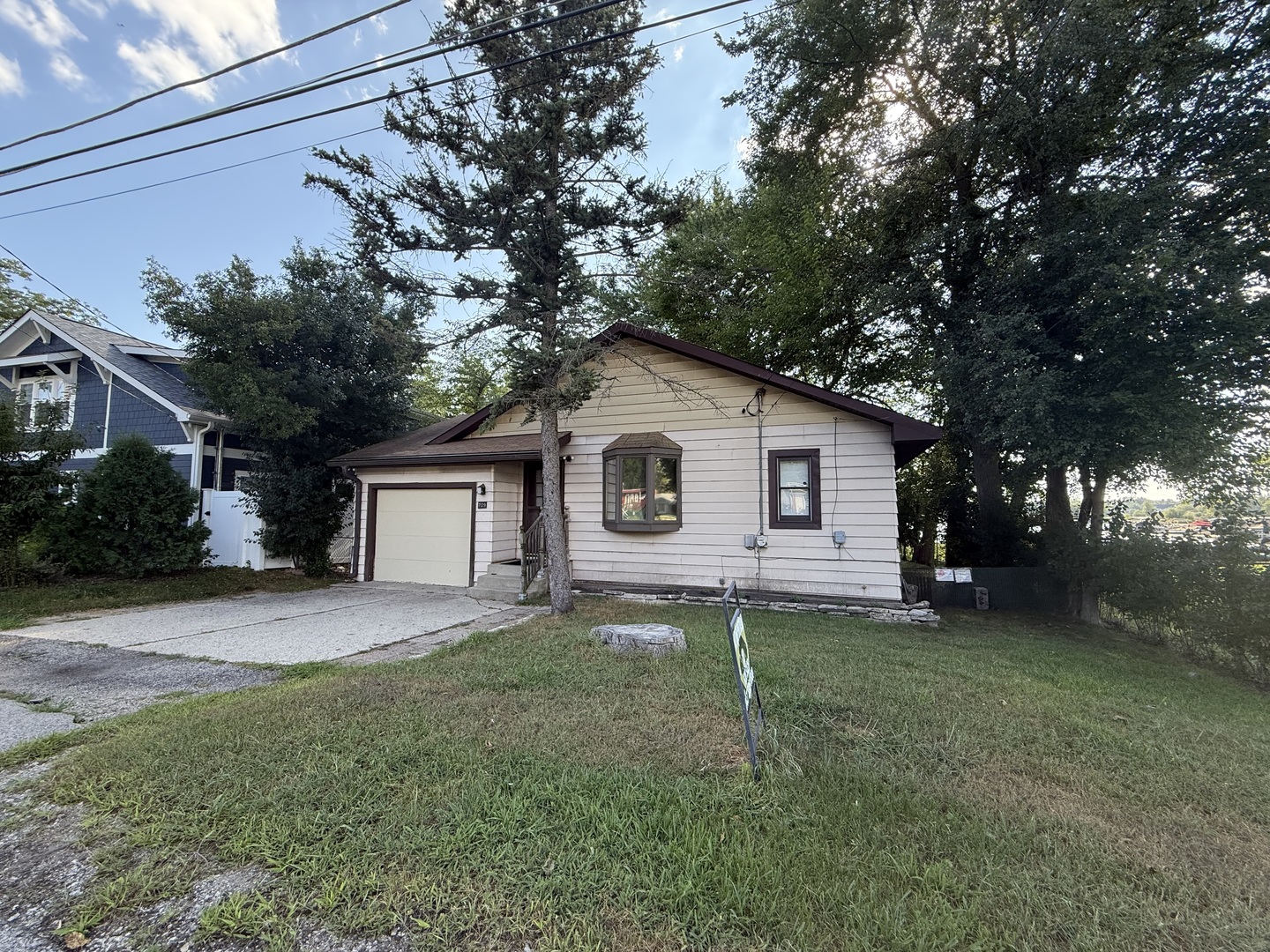 709 Lake Shore Drive Wauconda IL 60084