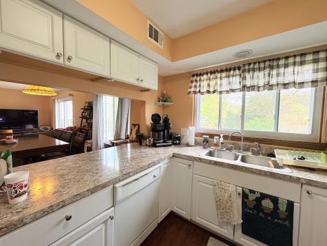 6 Buckingham Lane Buffalo Grove IL 60089