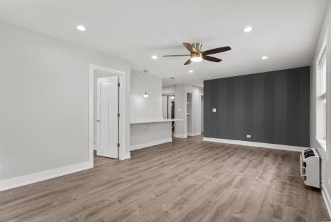 1303 West Estes Avenue Chicago IL 60626