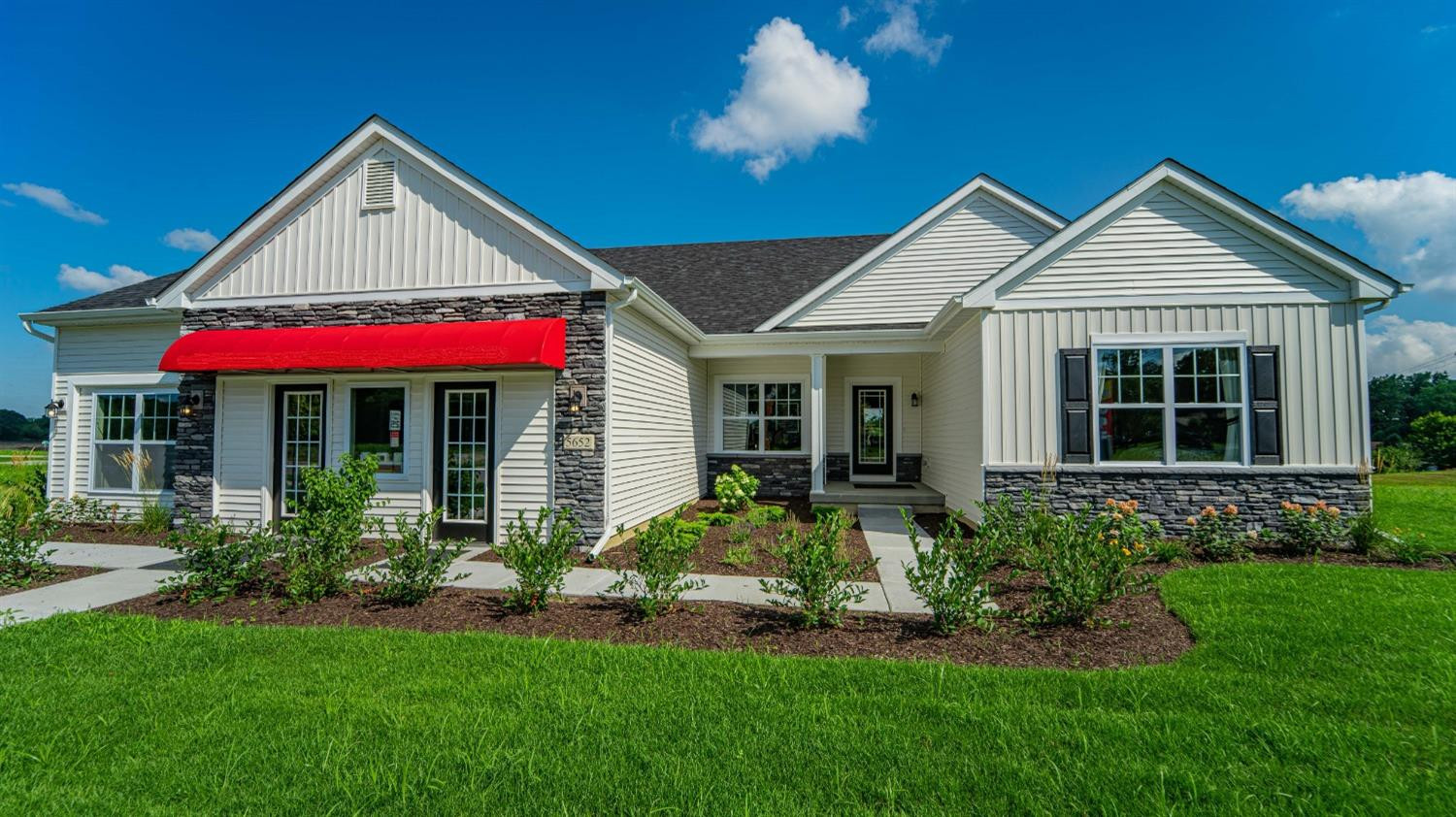 4437 75th Court Merrillville IN MLS 538082 423,960 McColly Real