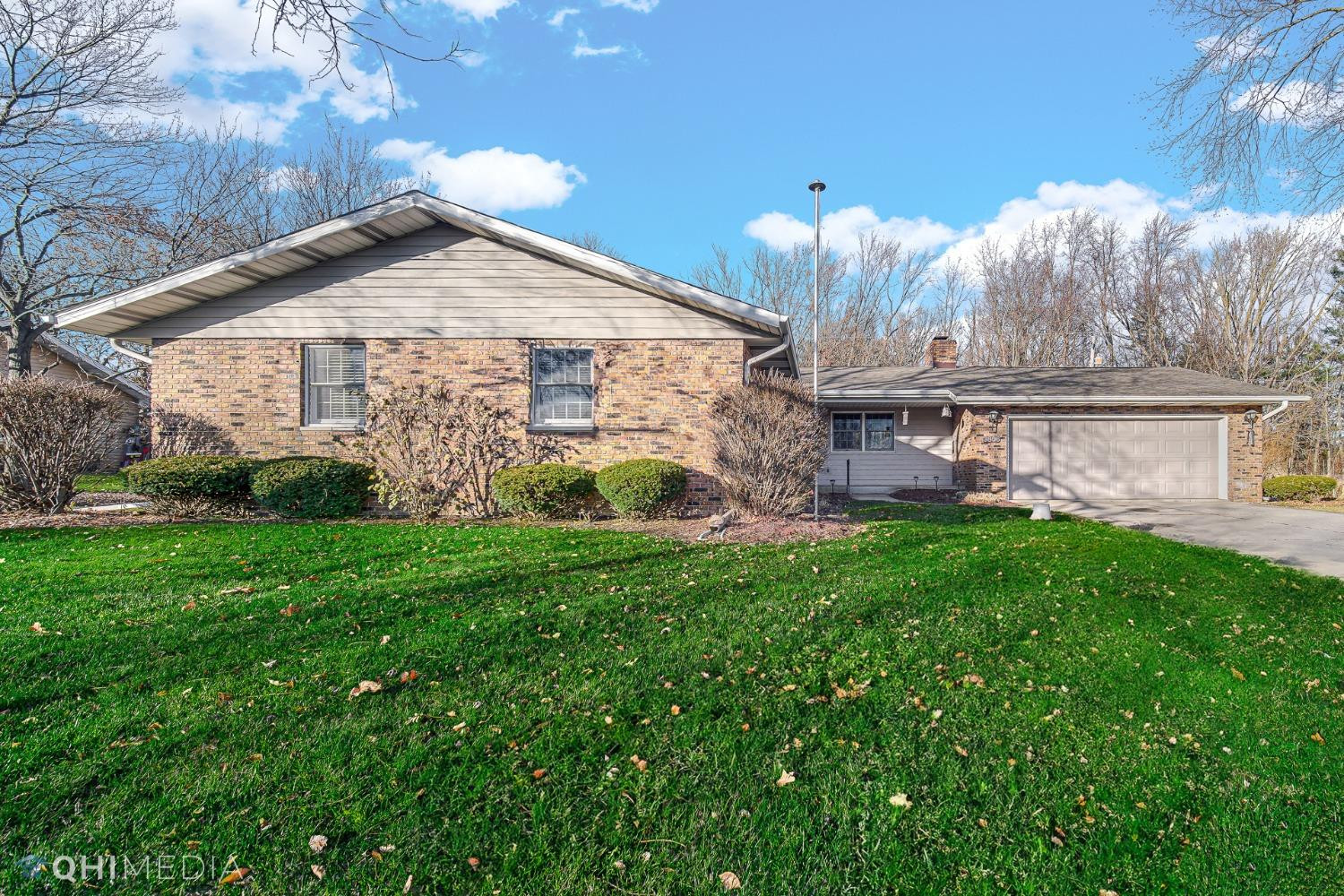 3806 W 106th Lane Crown Point IN MLS 542306 324,900 McColly