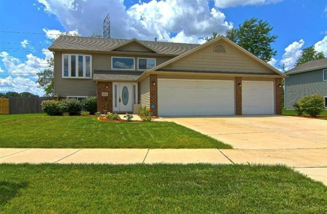 994 Ian Drive Hobart IN MLS 522990 345,000 McColly Real Estate