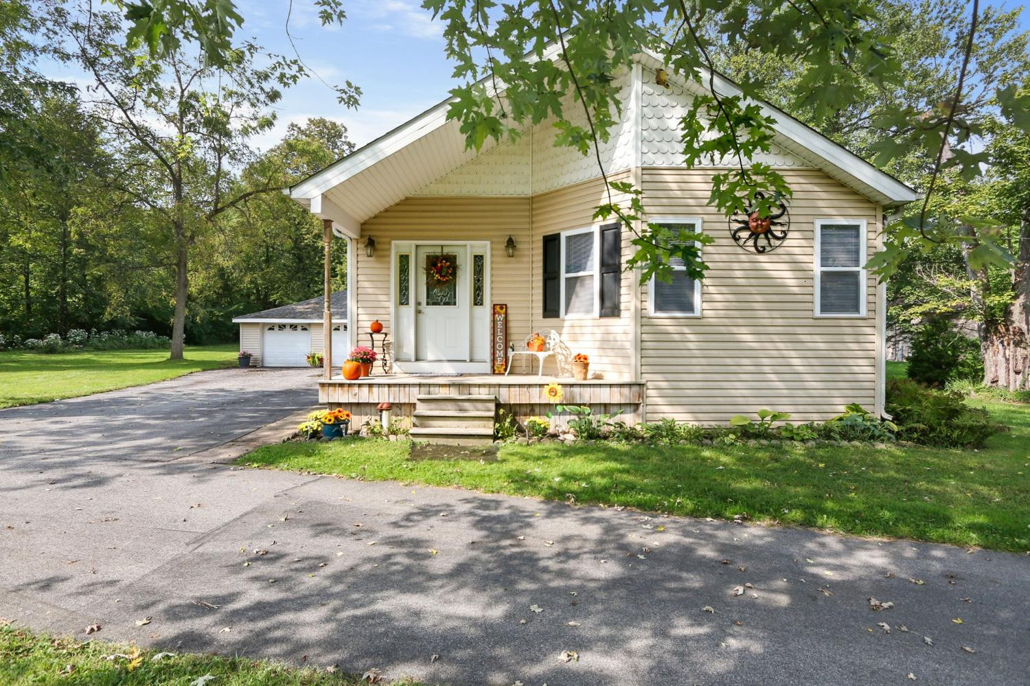 8106 Austin Avenue Schererville IN MLS 540526 489,900 McColly