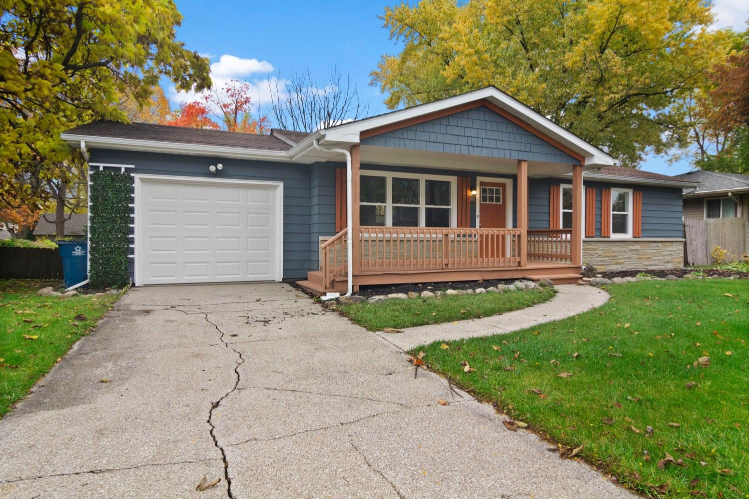 330 Oriole Avenue Crown Point IN MLS 540094 268,900 McColly