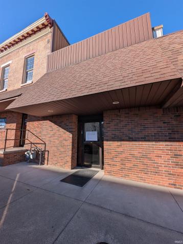 13 NE 3rd Street Washington IN 47501
