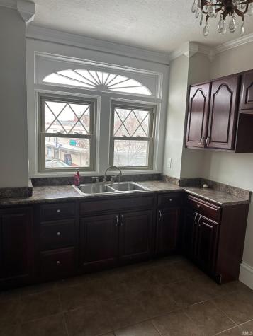 529 W Jefferson Boulevard Fort Wayne IN 46802