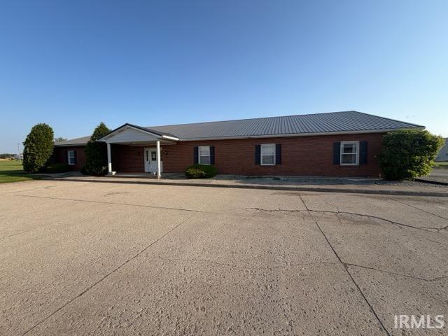 290 W Us Highway 36 Mount Summit IN 47361