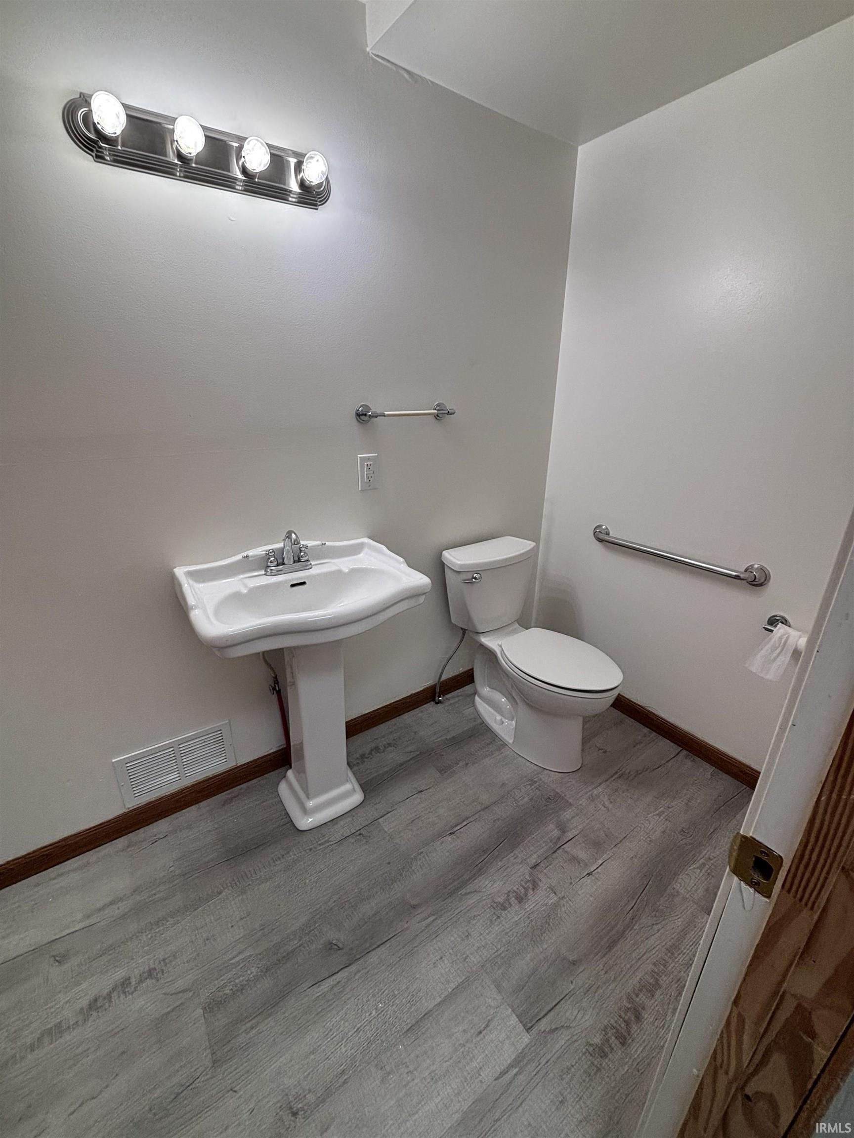 123 S Michigan Street Lakeville IN 46536