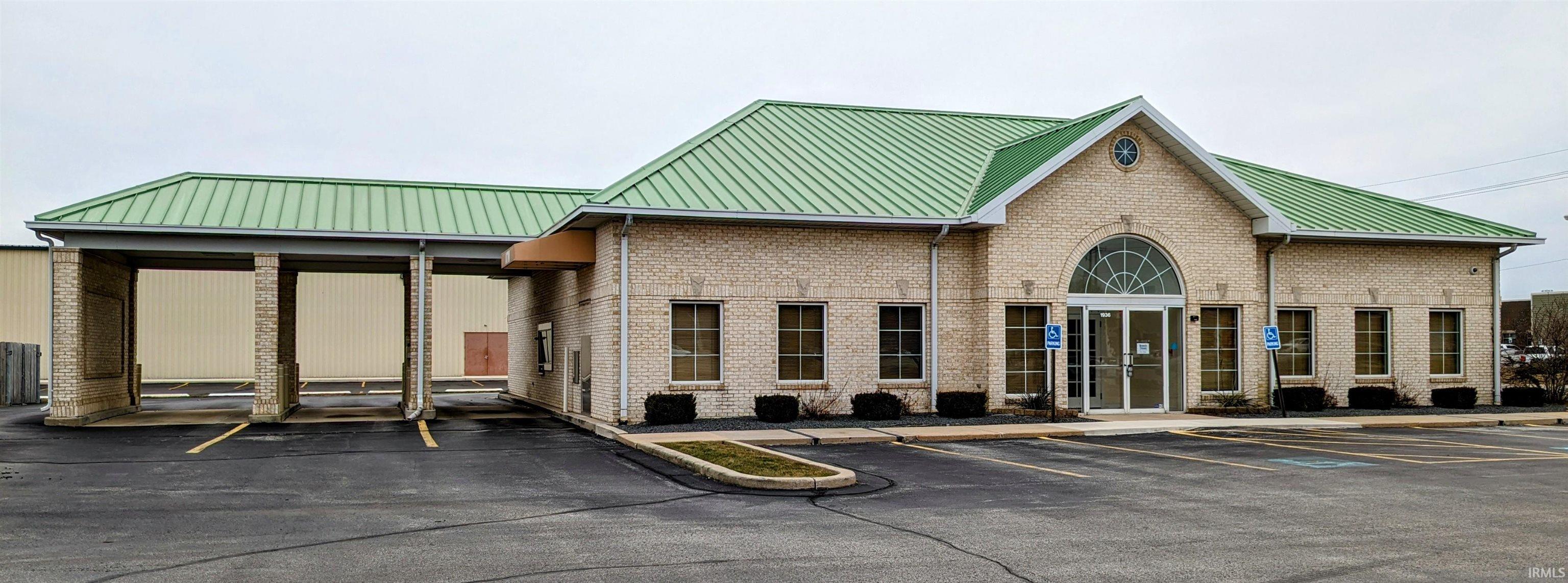 1936 S Dixon Road Kokomo 202304855 | CENTURY 21 Scheetz