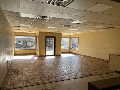 127 S State Street South Whitley IN 46787