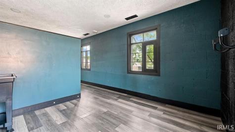 1606 1/2 W University Avenue Muncie IN 47304
