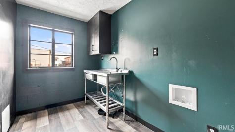 1606 1/2 W University Avenue Muncie IN 47304