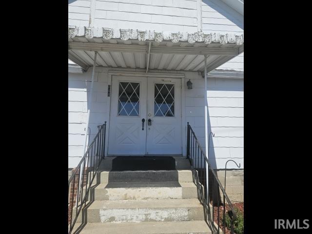 148 E Howard Street Parker City IN 47368