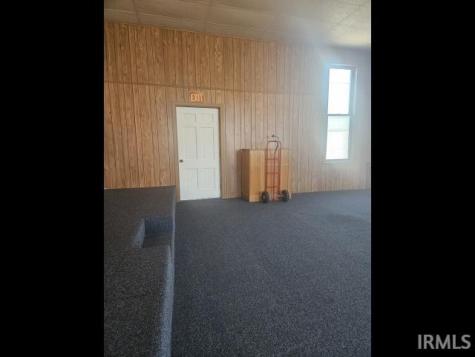 148 E Howard Street Parker City IN 47368