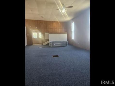 148 E Howard Street Parker City IN 47368