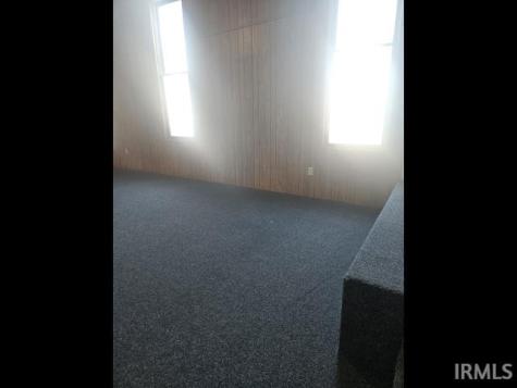 148 E Howard Street Parker City IN 47368