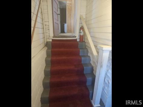 148 E Howard Street Parker City IN 47368