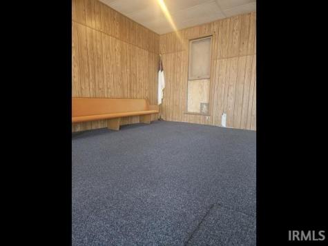 148 E Howard Street Parker City IN 47368