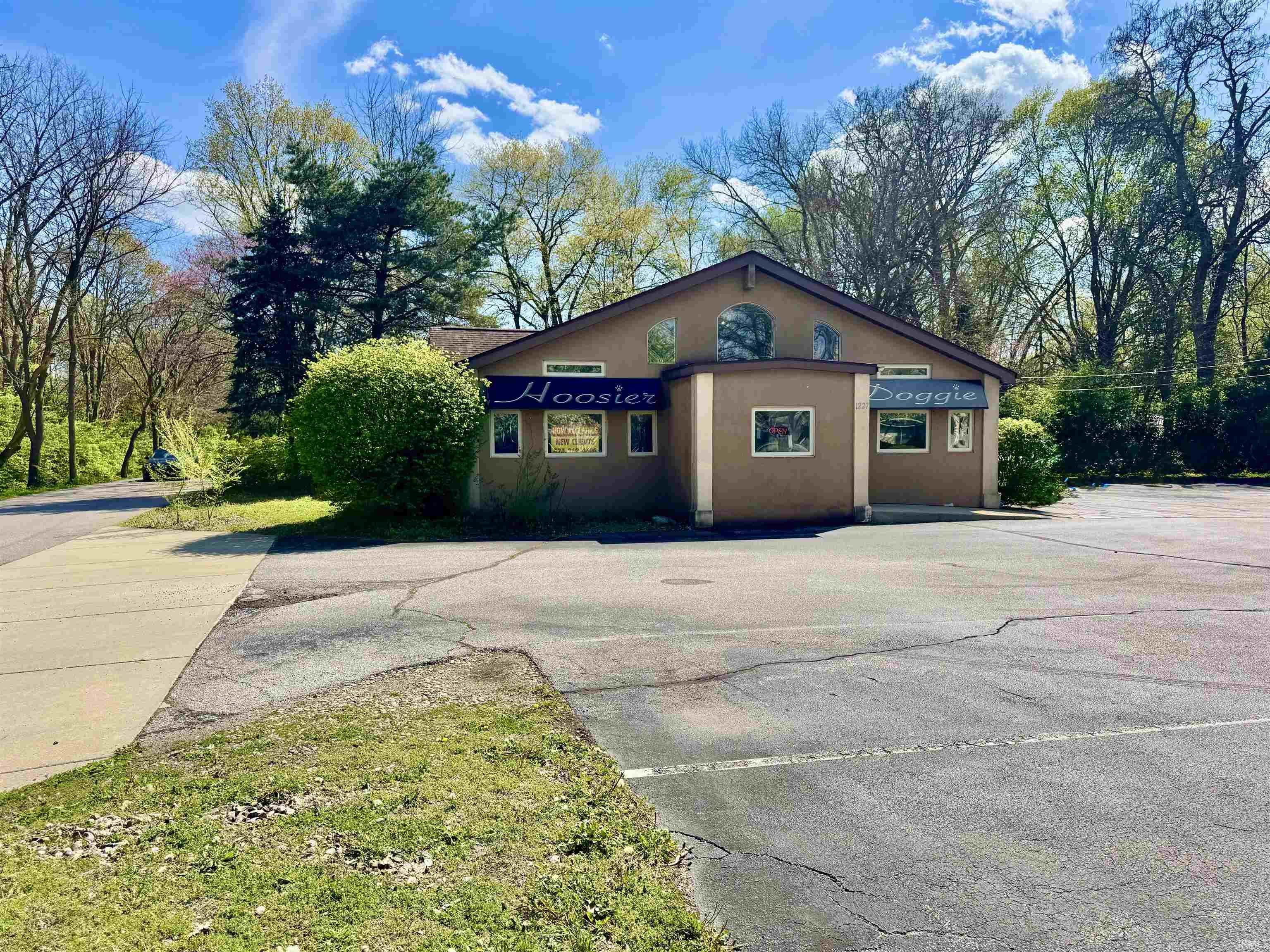 1227 E Bristol Street Elkhart IN 46514
