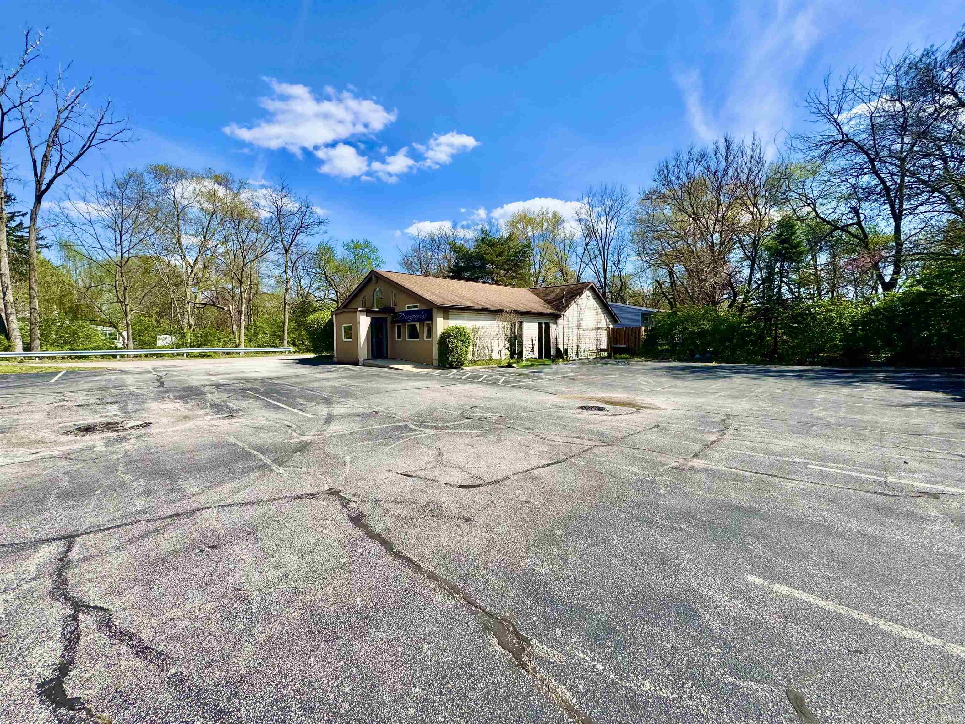 1227 E Bristol Street Elkhart IN 46514