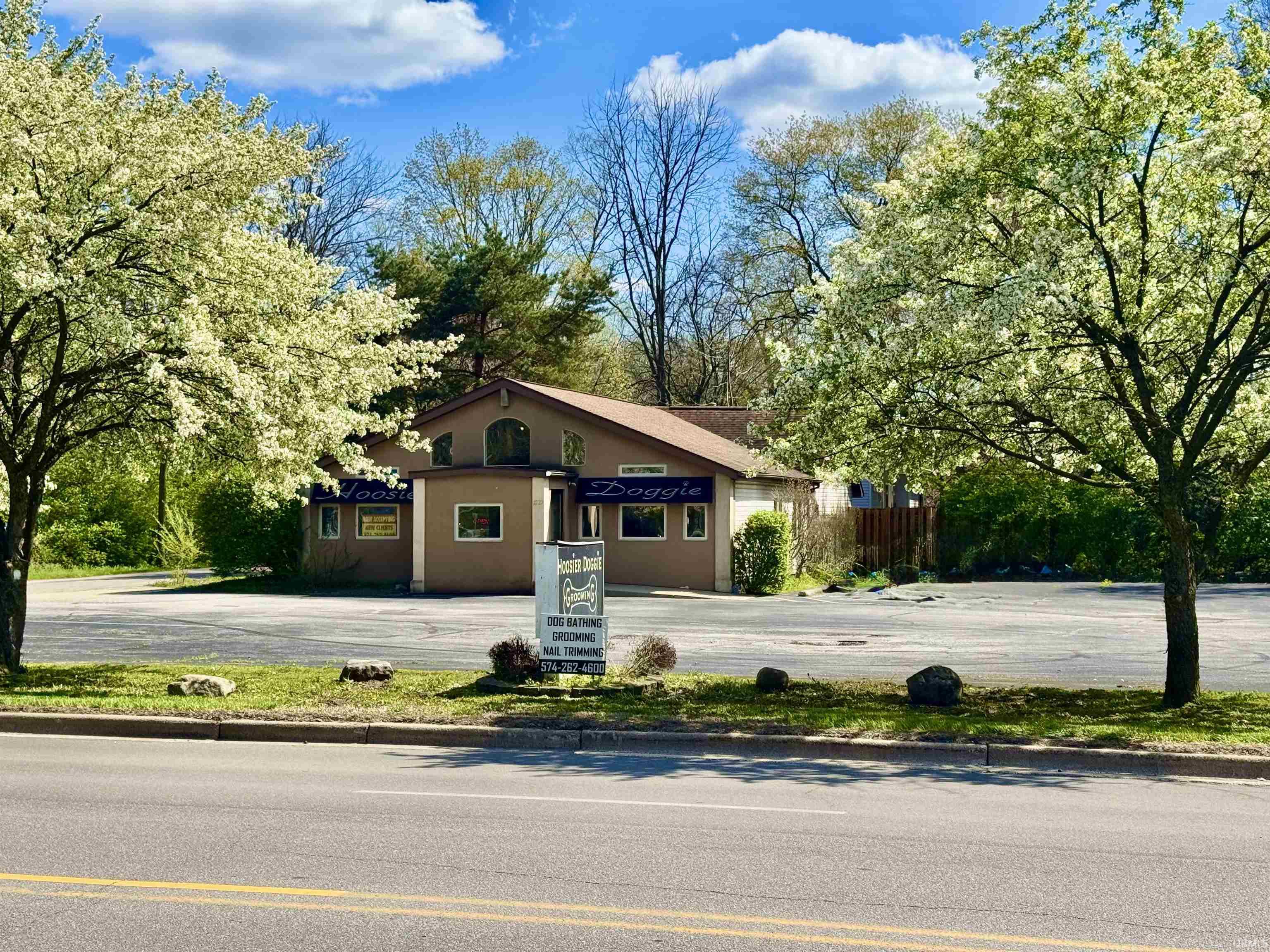1227 E Bristol Street Elkhart IN 46514
