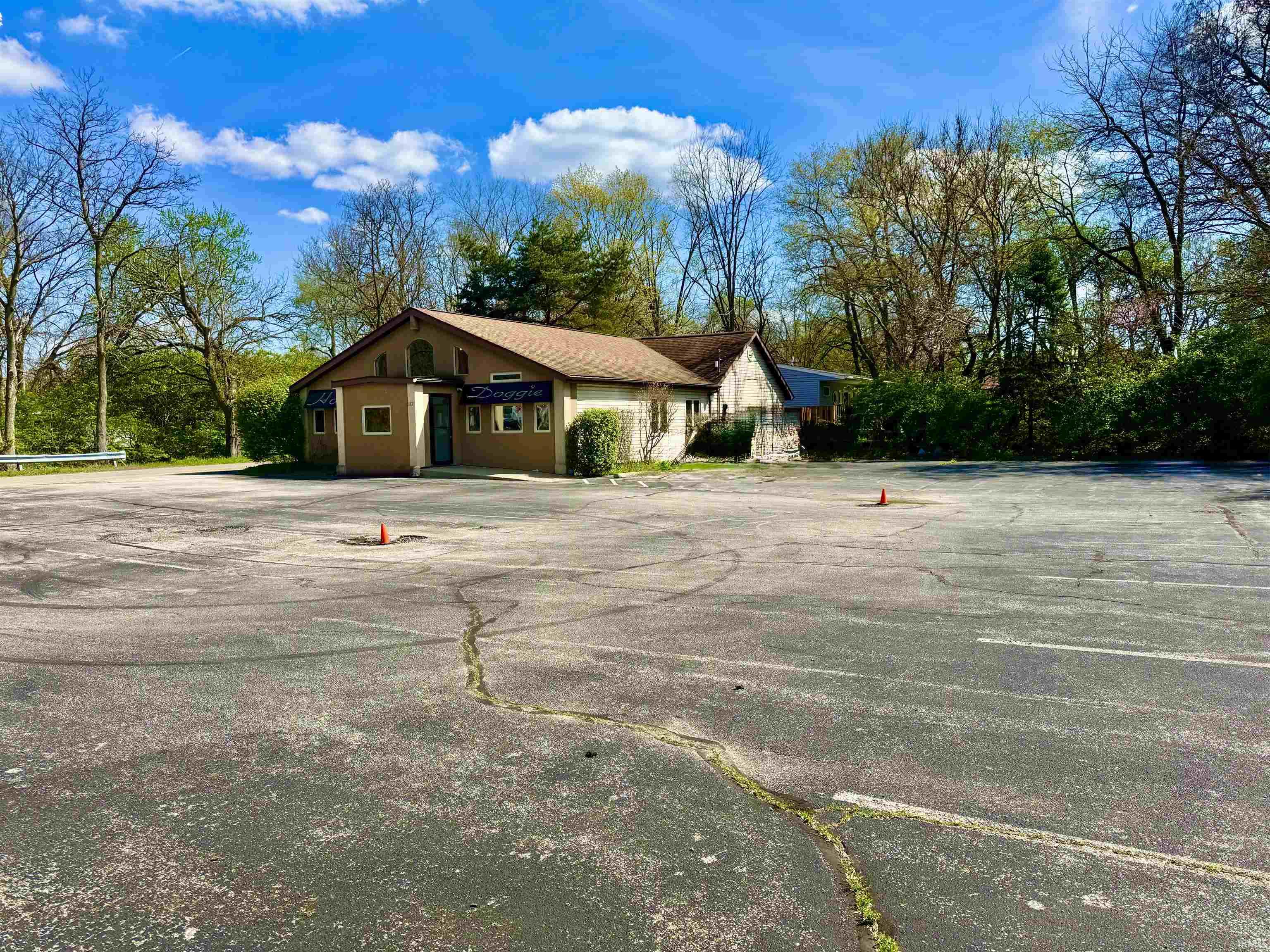 1227 E Bristol Street Elkhart IN 46514