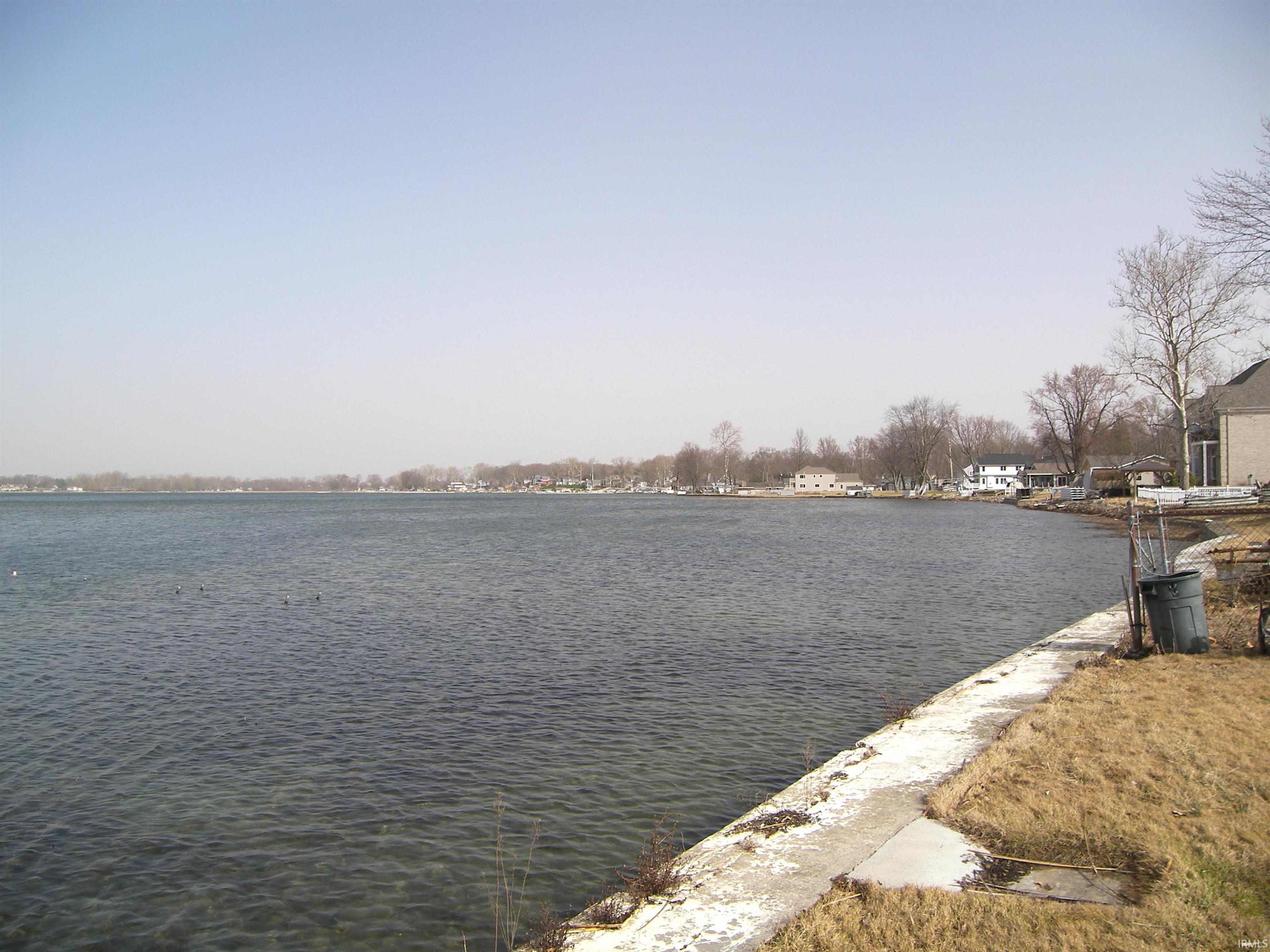 1150 Chapman Lake Drive Warsaw IN 46582